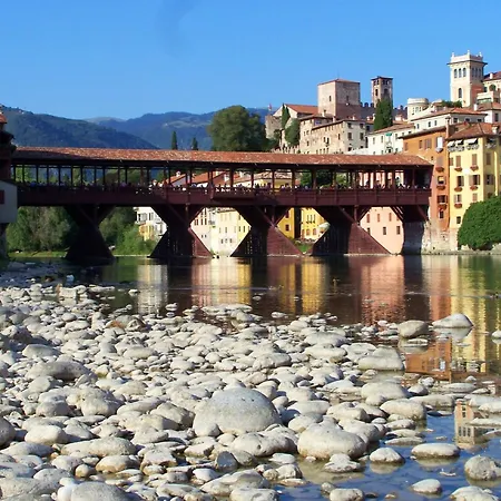 Dom wakacyjny Modern In Pagnano Italy Near Forest